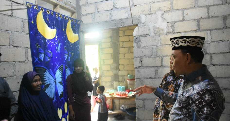 Wali Kota Metro tinjau bedah rumah di Kelurahan Yosomulyo