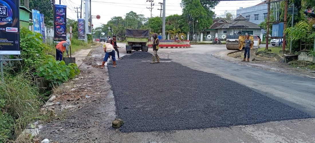 Ruas Jalan Raya Stadion Mulai Diperbaiki, Pemkot Metro Lakukan Pemeliharaan Infrastruktur