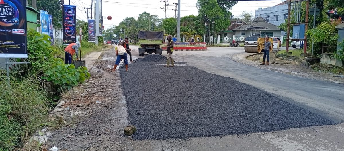 Ruas Jalan Raya Stadion Mulai Diperbaiki, Pemkot Metro Lakukan Pemeliharaan Infrastruktur