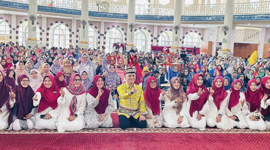 Akhiri Rangkaian Syiar Ramadhan, Wali Kota Metro Salurkan Bantuan Sembako