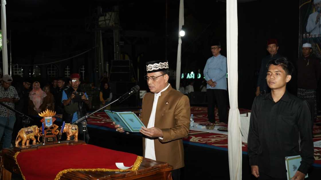 Wali Kota Metro Lantik Lima Pejabat Strategis